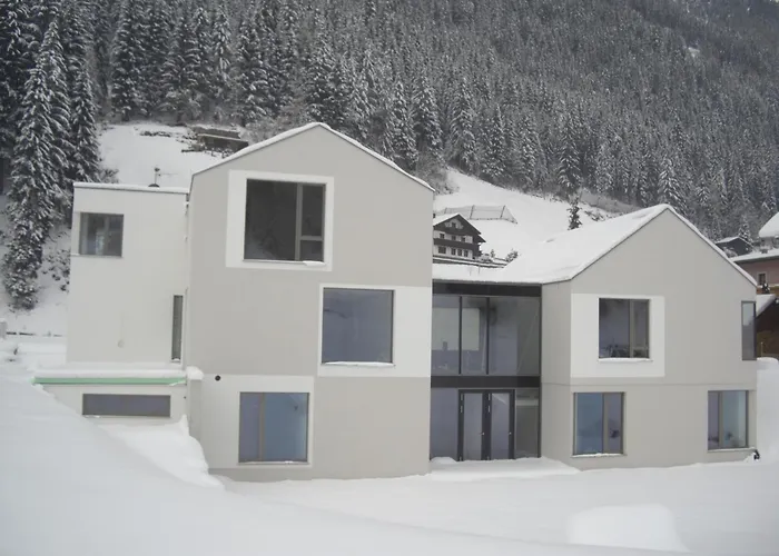 アパート Laudinella -