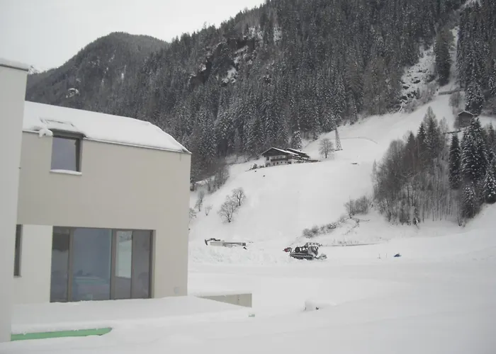 アパート Laudinella - *