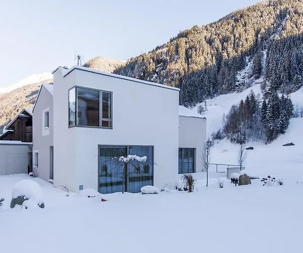 アパート Laudinella - *