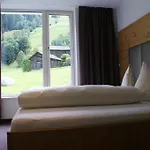 Laudinella - *